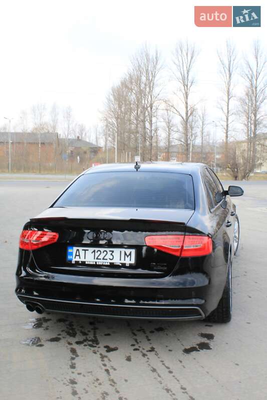 Седан Audi A4 2015 в Ивано-Франковске