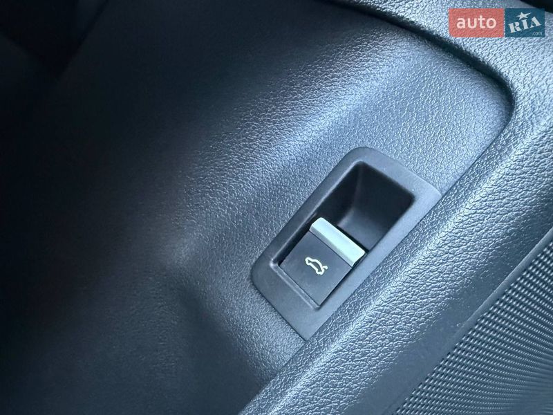 Седан Audi A4 2021 в Коломые