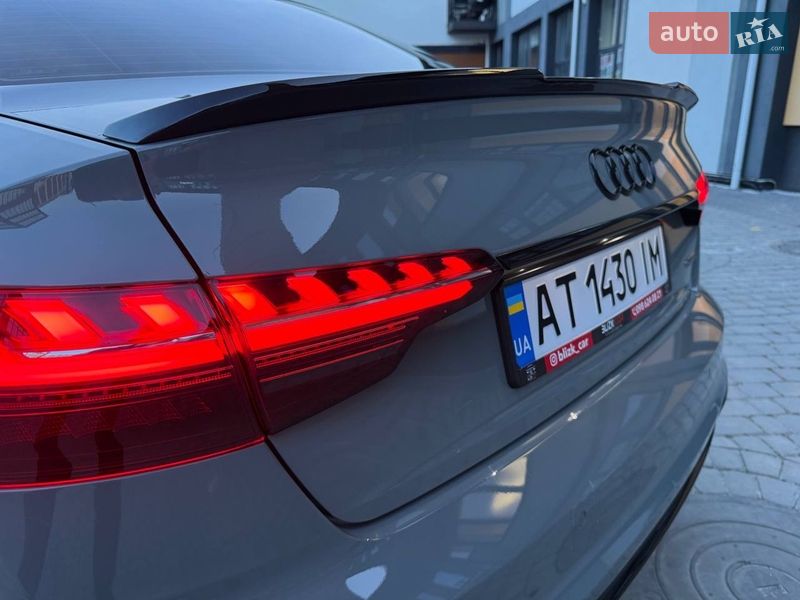 Седан Audi A4 2021 в Коломые