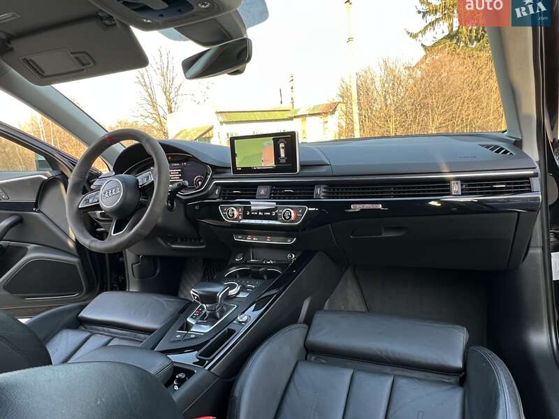 Універсал Audi A4 2016 в Дрогобичі