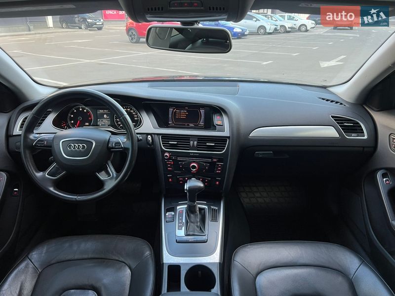 Седан Audi A4 2012 в Киеве