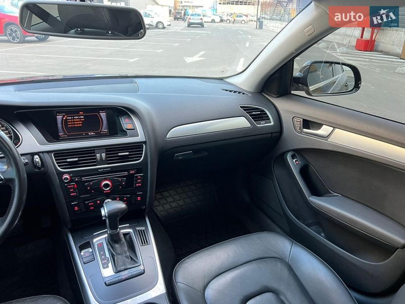 Седан Audi A4 2012 в Киеве