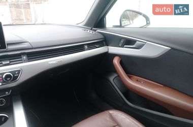 Седан Audi A4 2016 в Киеве