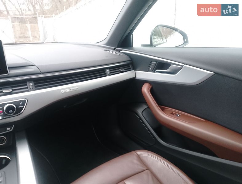 Седан Audi A4 2016 в Киеве