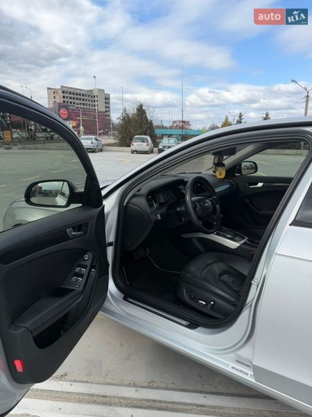 Седан Audi A4 2012 в Тернополі