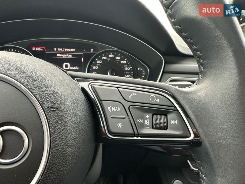 Седан Audi A4 2019 в Львові