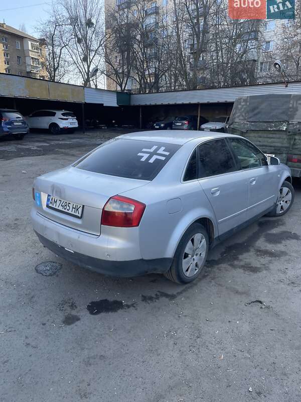 Седан Audi A4 2000 в Києві