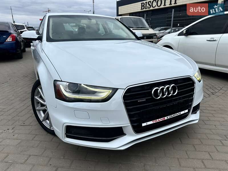 Седан Audi A4 2014 в Львові