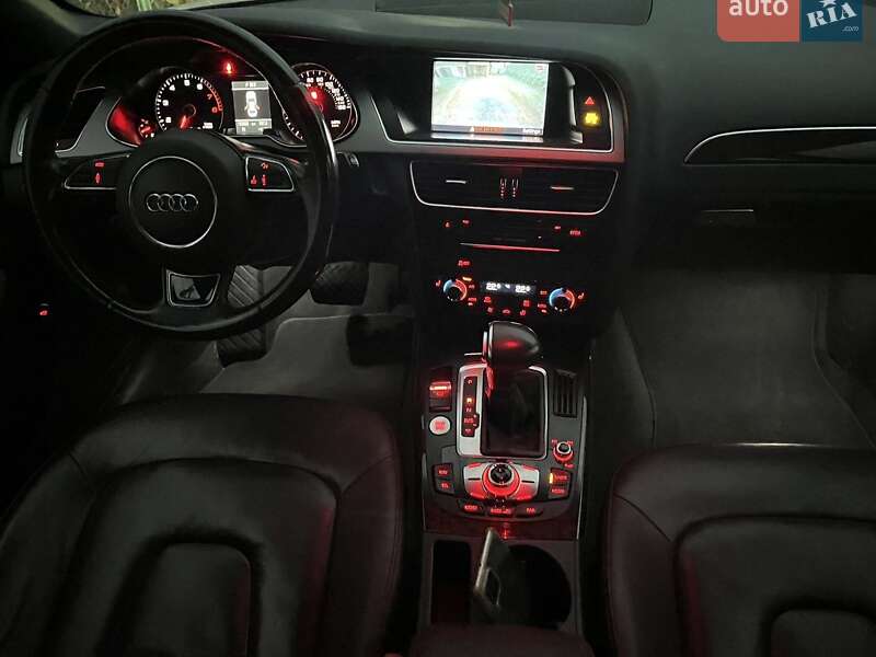 Седан Audi A4 2014 в Калуші
