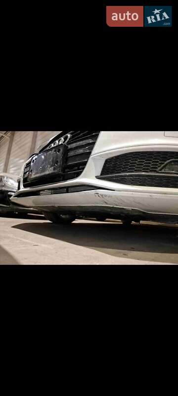 Седан Audi A4 2014 в Калуші