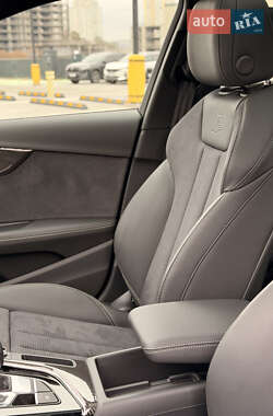 Седан Audi A4 2024 в Киеве