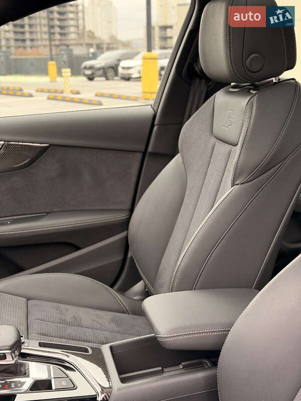 Седан Audi A4 2024 в Киеве