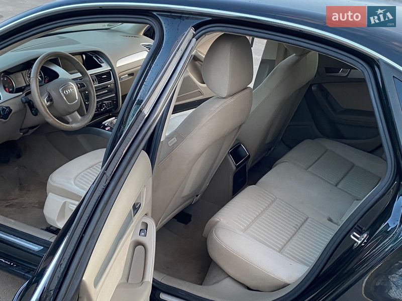 Седан Audi A4 2009 в Ирпене