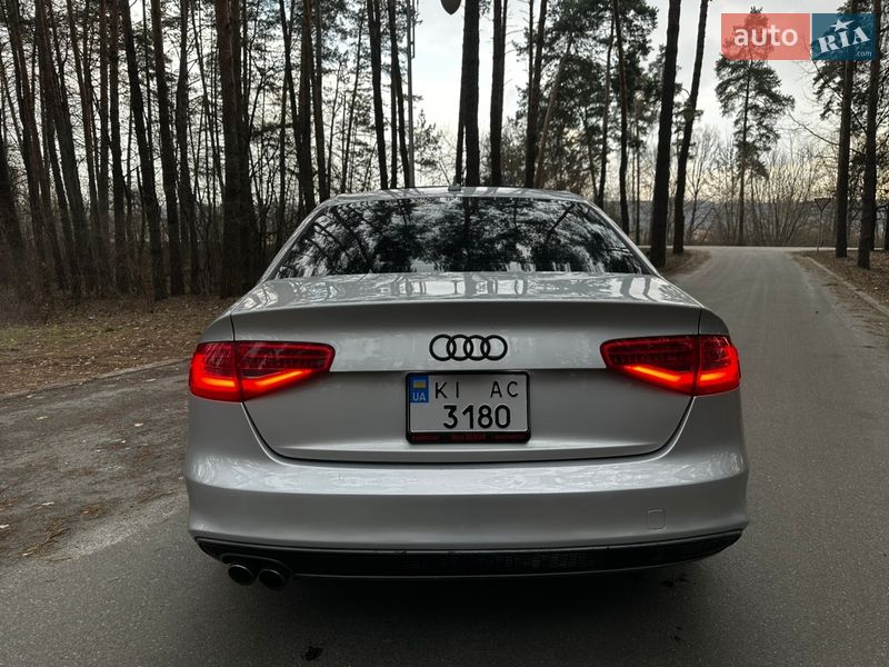 Седан Audi A4 2013 в Обухове
