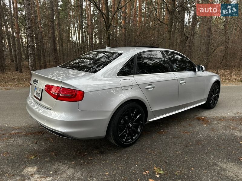 Седан Audi A4 2013 в Обухове