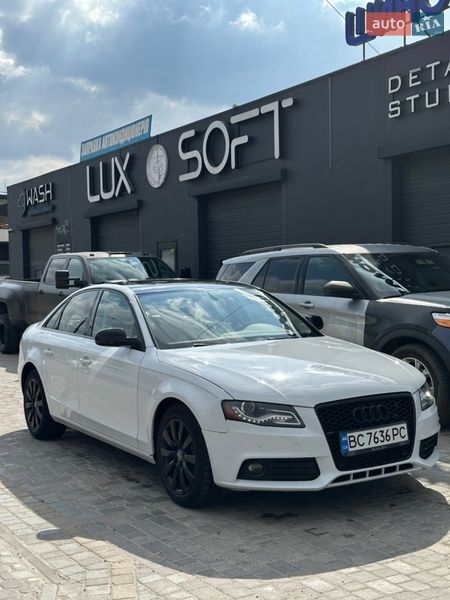 Седан Audi A4 2012 в Львове