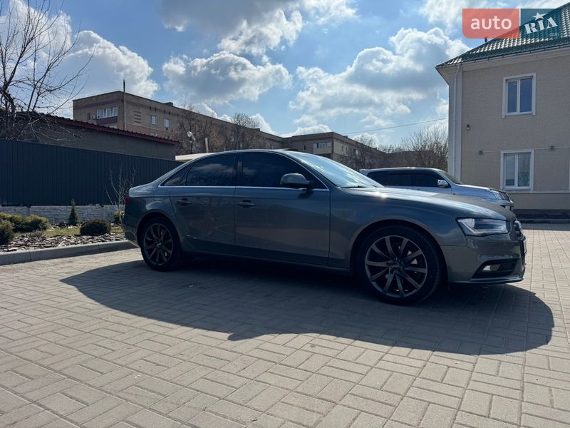 Седан Audi A4 2014 в Золотоноші
