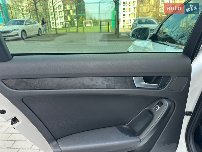 Седан Audi A4 2015 в Києві