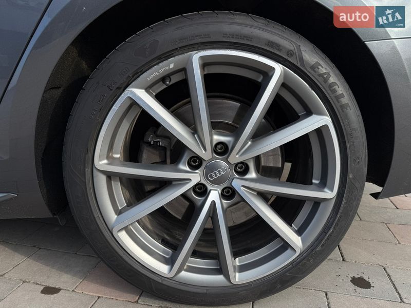 Универсал Audi A4 2015 в Долине