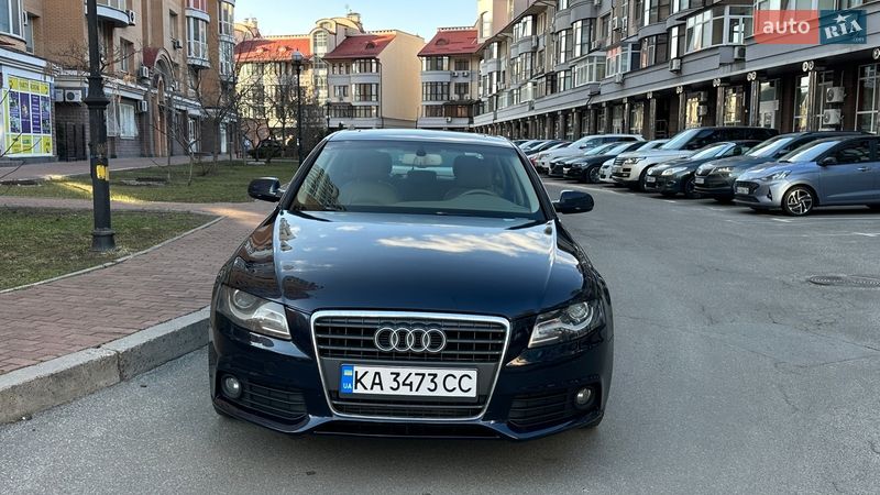 Седан Audi A4 2011 в Києві