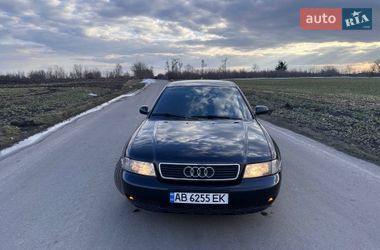 Седан Audi A4 1998 в Виннице