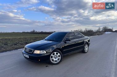 Седан Audi A4 1998 в Виннице