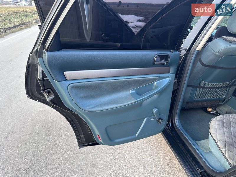 Седан Audi A4 1998 в Виннице