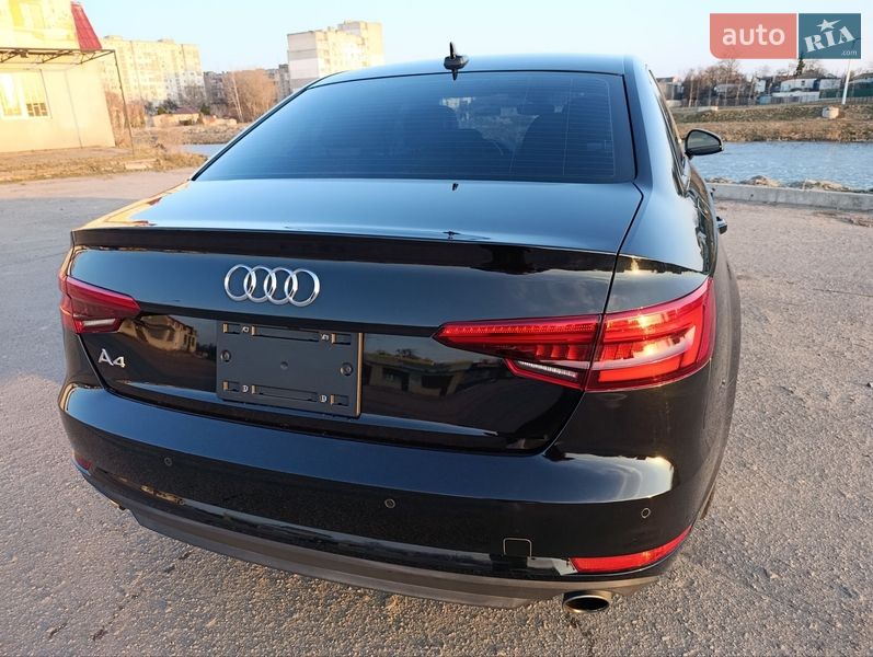 Седан Audi A4 2016 в Переяславе