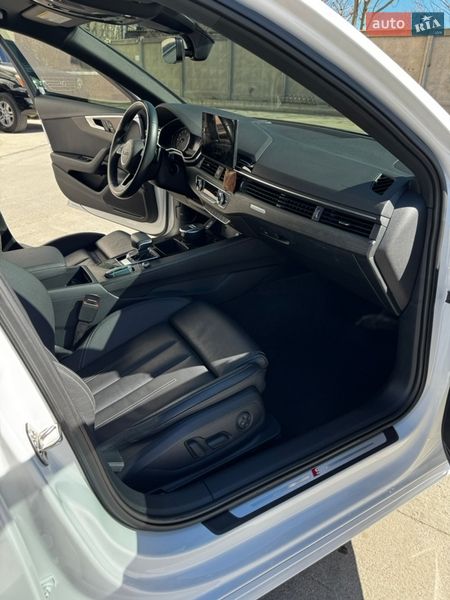 Седан Audi A4 2020 в Одессе