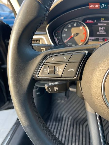 Седан Audi A4 2021 в Львове