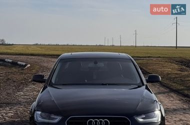 Седан Audi A4 2013 в Полтаве