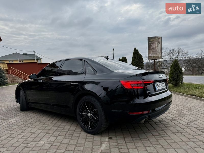 Седан Audi A4 2017 в Черновцах
