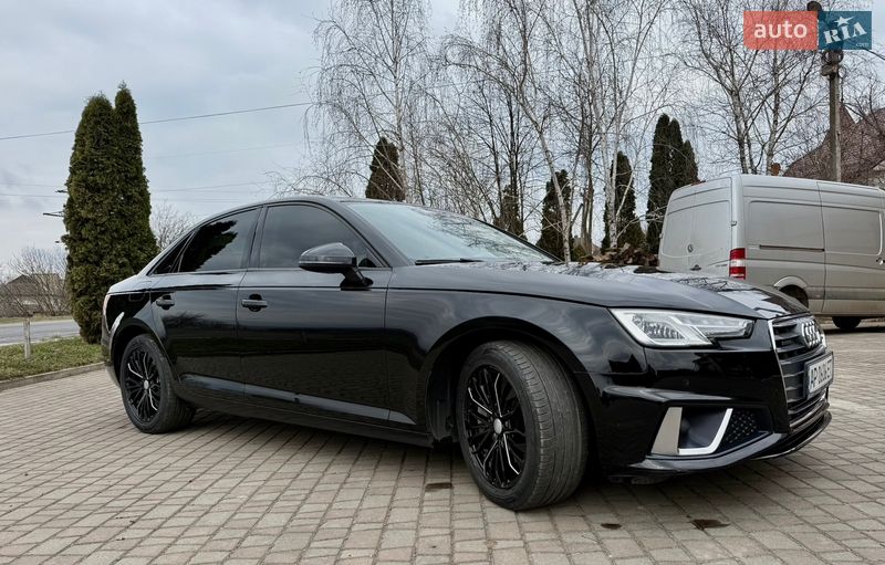 Седан Audi A4 2017 в Черновцах