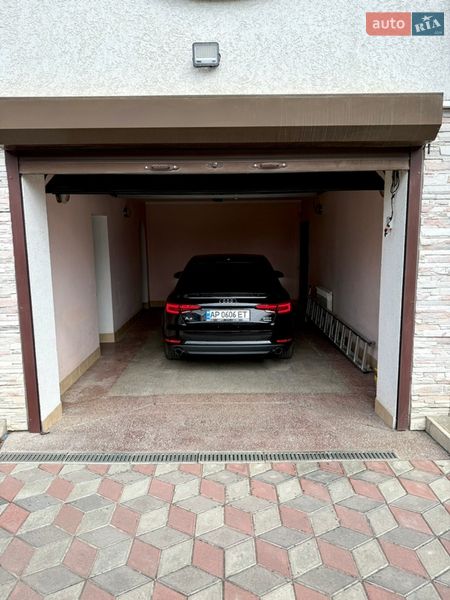 Седан Audi A4 2017 в Черновцах