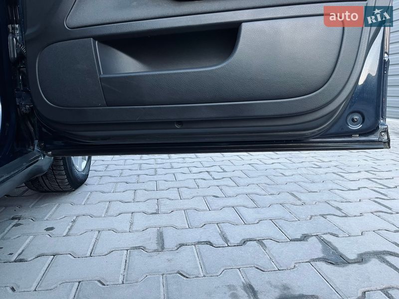 Седан Audi A4 2004 в Ракитном