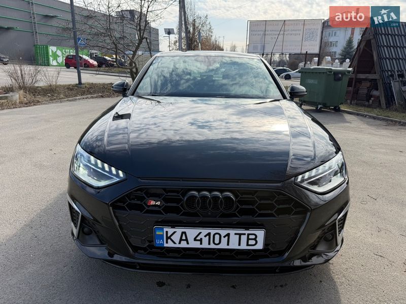 Седан Audi A4 2022 в Києві