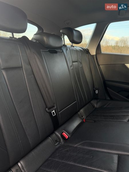 Универсал Audi A4 2017 в Сарнах
