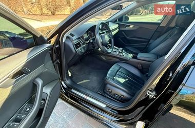 Седан Audi A4 2017 в Киеве