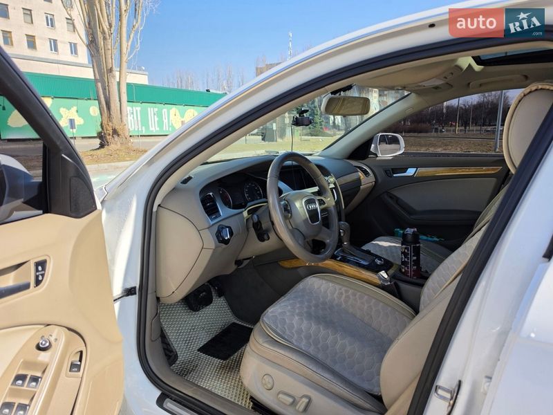 Седан Audi A4 2010 в Черкассах
