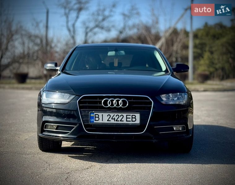 Седан Audi A4 2014 в Горишних Плавнях