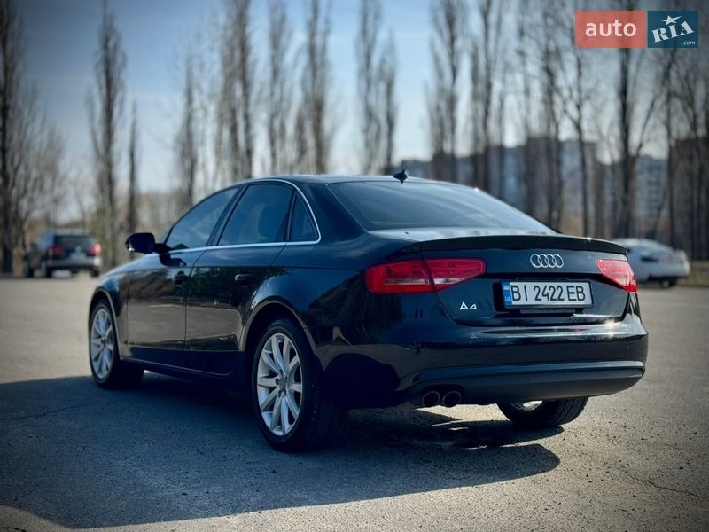 Седан Audi A4 2014 в Горишних Плавнях