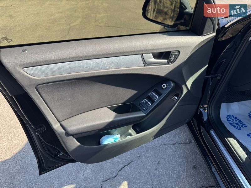Седан Audi A4 2014 в Горишних Плавнях