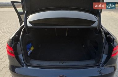 Седан Audi A4 2016 в Львове
