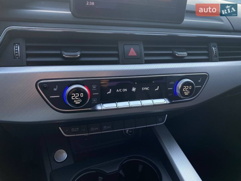 Седан Audi A4 2018 в Львове