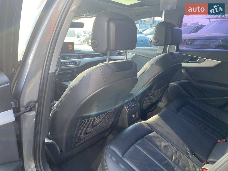 Седан Audi A4 2018 в Львове