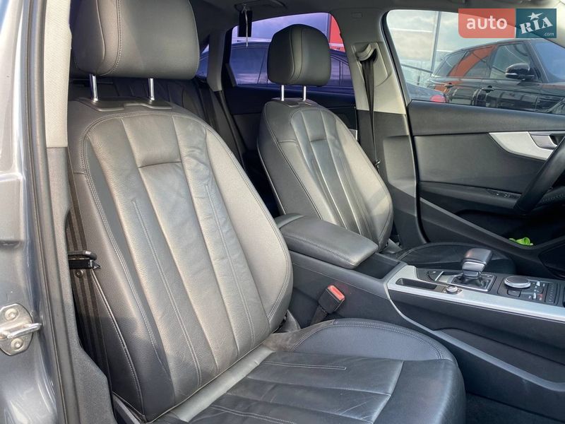 Седан Audi A4 2018 в Львове