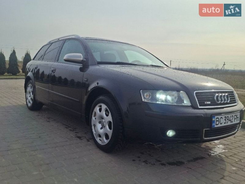 Универсал Audi A4 2004 в Новояворовске