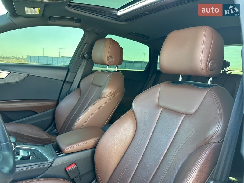 Седан Audi A4 2018 в Львові