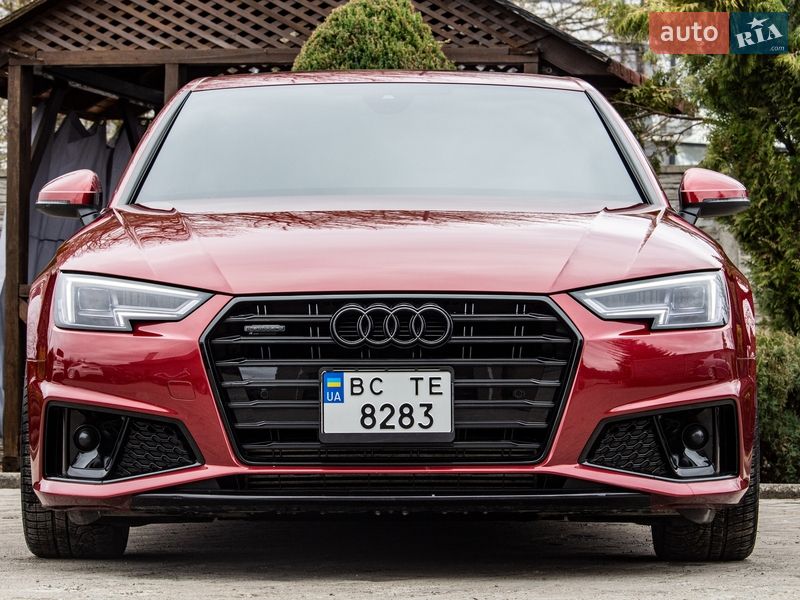 Седан Audi A4 2019 в Львові