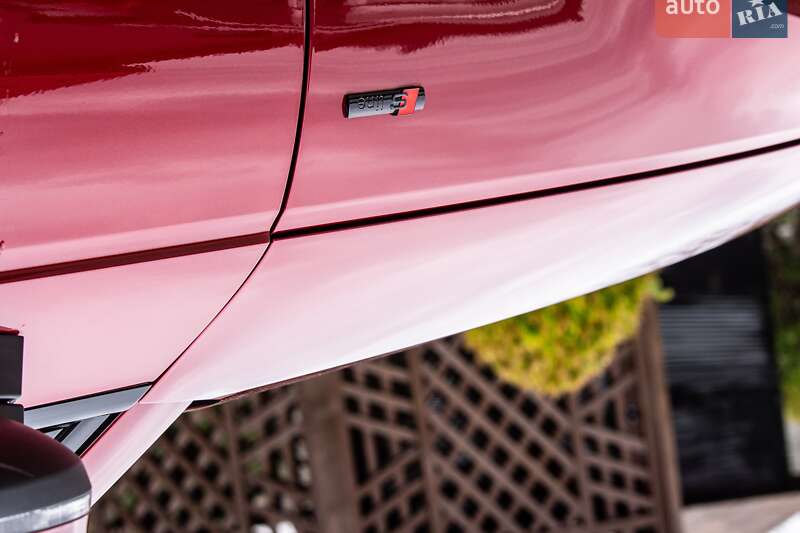 Седан Audi A4 2019 в Львові